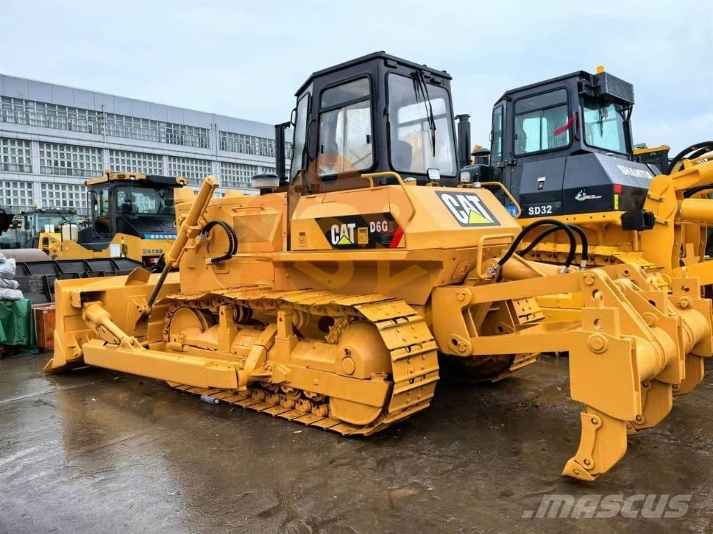 CAT D6G Buldožeri gusjeničari