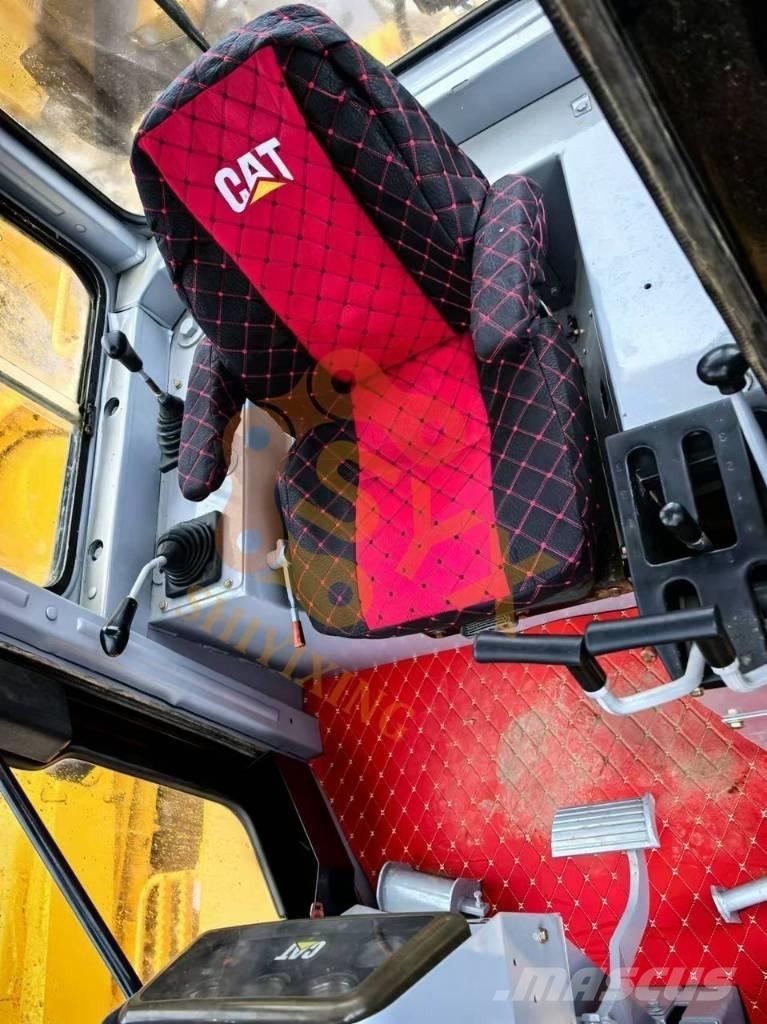 CAT D6G Buldožeri gusjeničari