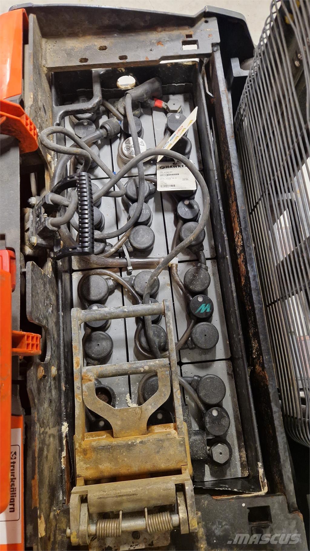 Toyota SWE120L Samopogonski ručni viličari