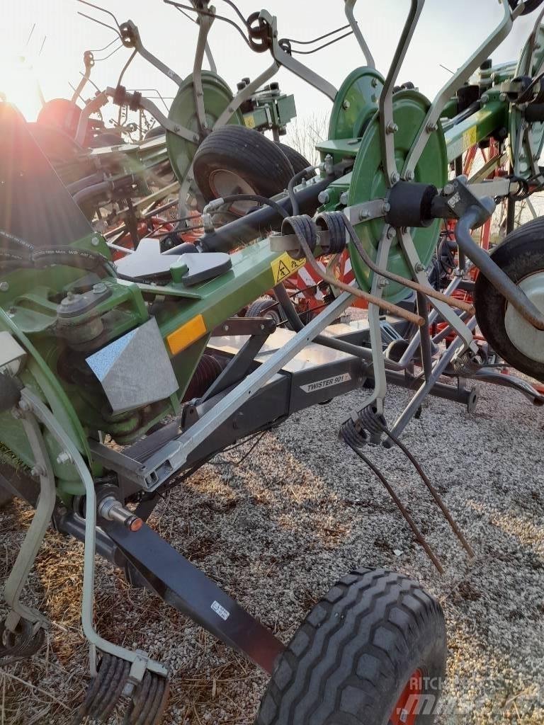 Fendt Twister 901T Okretači i sakupljači sijena