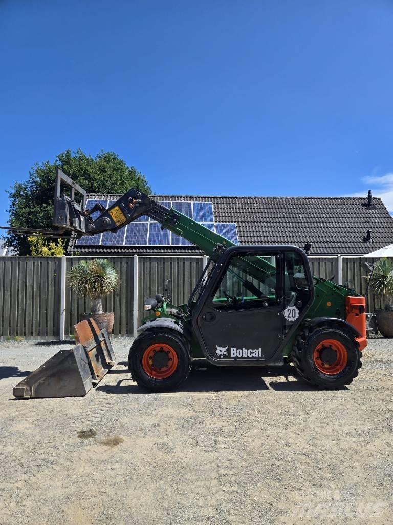Bobcat T 2250 Teleskopski viličari