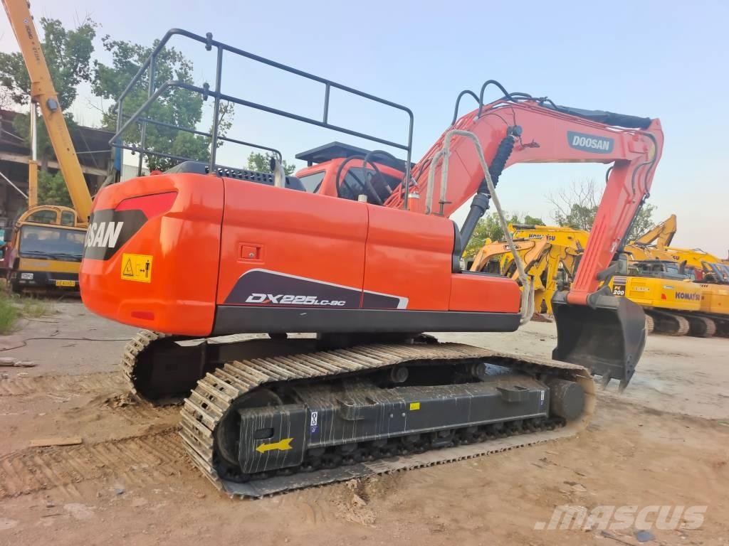 Doosan DX 225LC-9C Bageri gusjeničari
