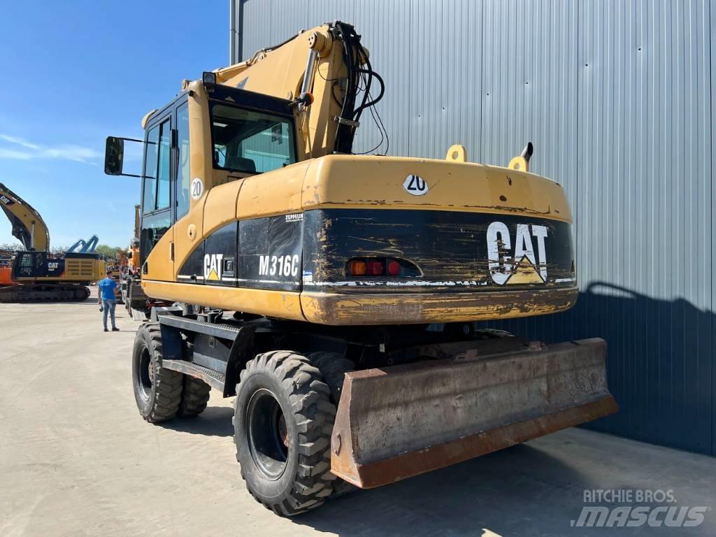 CAT M316C Bageri na kotačima