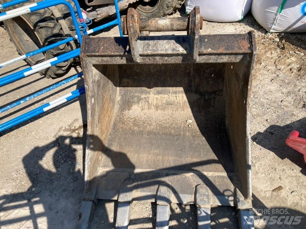 Hitachi ZX 135 US-6 Bageri gusjeničari