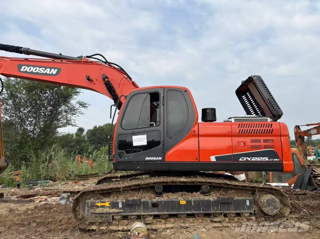 Doosan DX225LC-9C Bageri gusjeničari