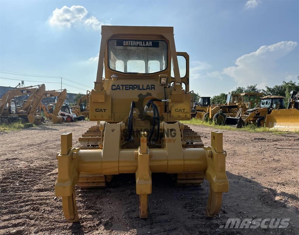 CAT D7G Buldožeri gusjeničari