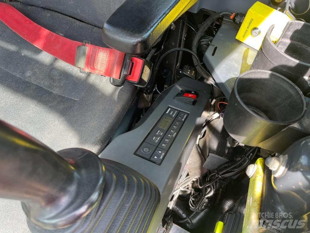 Komatsu PC 138 US-11 Bageri gusjeničari