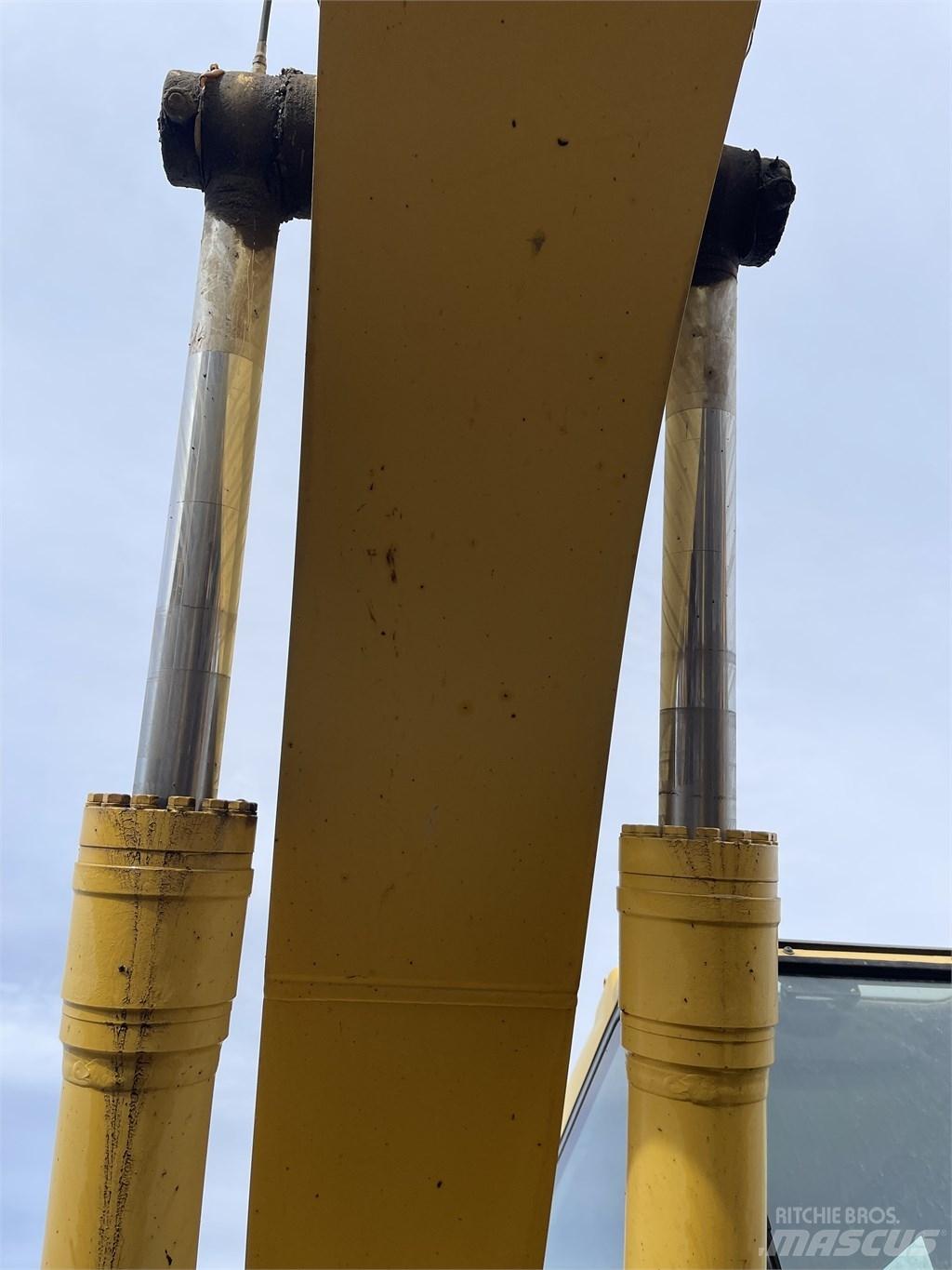 Komatsu PC 200 LC-7 Bageri gusjeničari