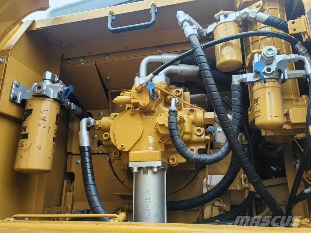 CAT 340 Bageri gusjeničari