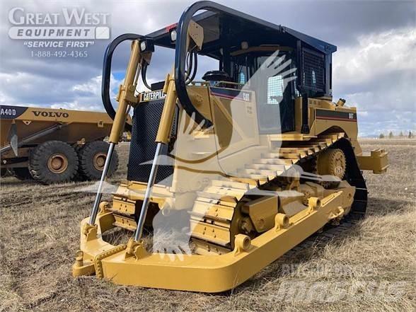 CAT D8T Buldožeri gusjeničari