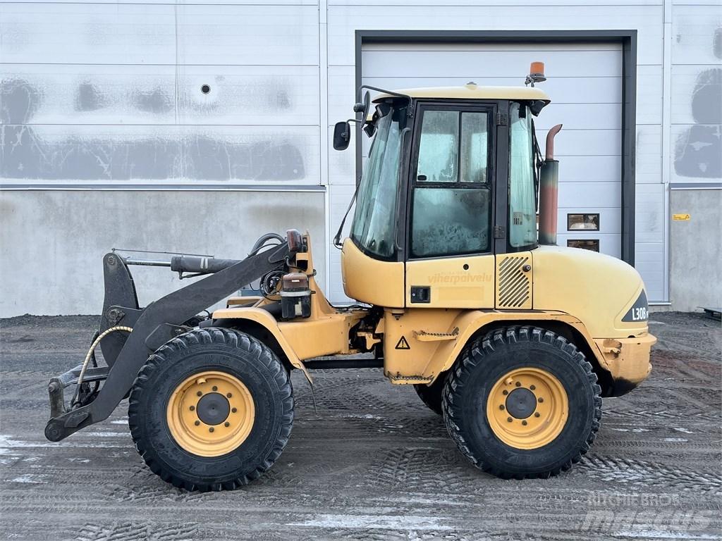 Volvo L 30 B Utovarivači na kotačima