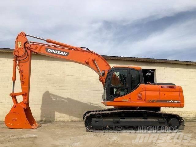 Doosan DX 225 Bageri gusjeničari
