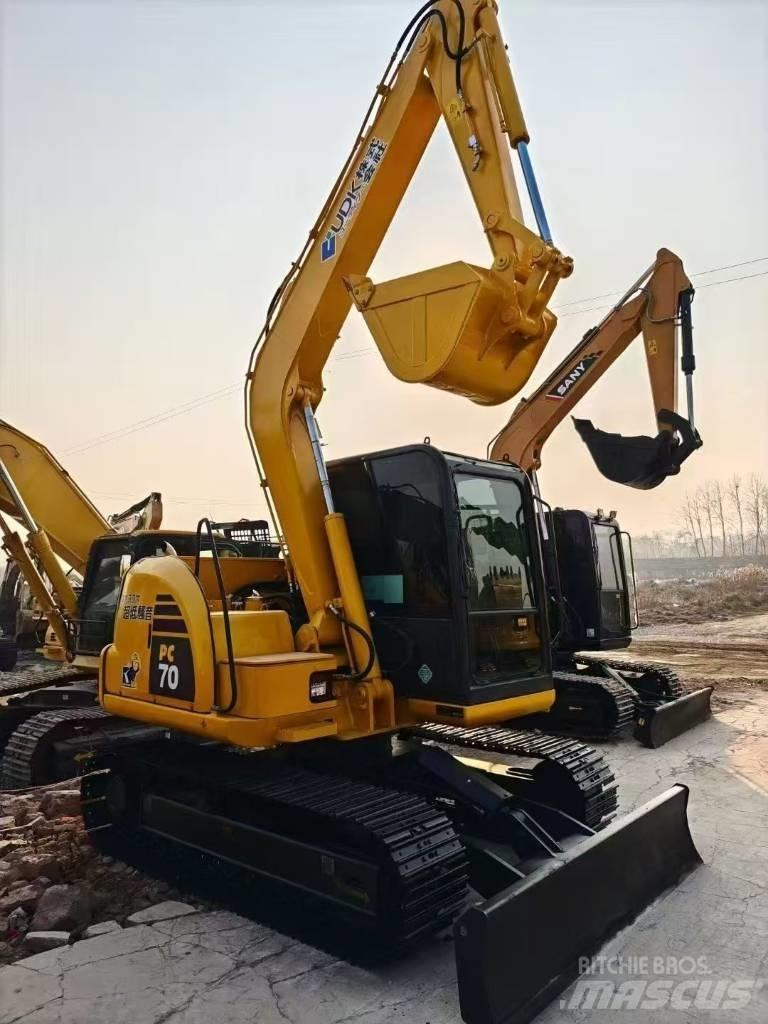 Komatsu 70-8 Bageri gusjeničari