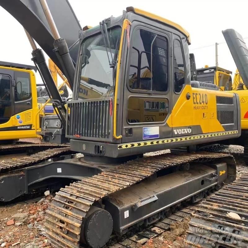 Volvo EC 240 Bageri gusjeničari