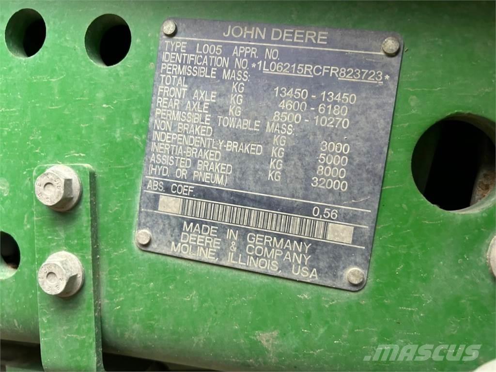 John Deere 6215R Traktori