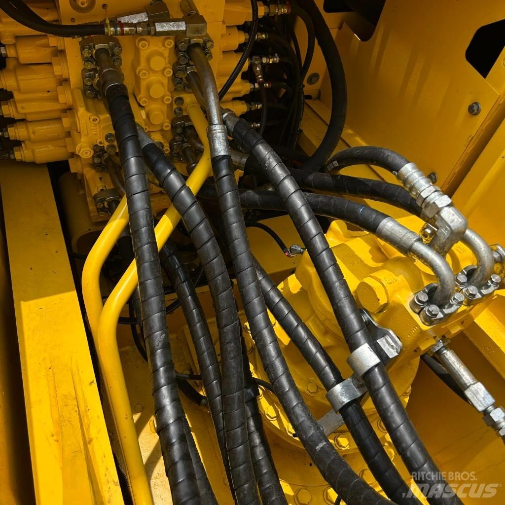 Komatsu 220-8 Bageri gusjeničari