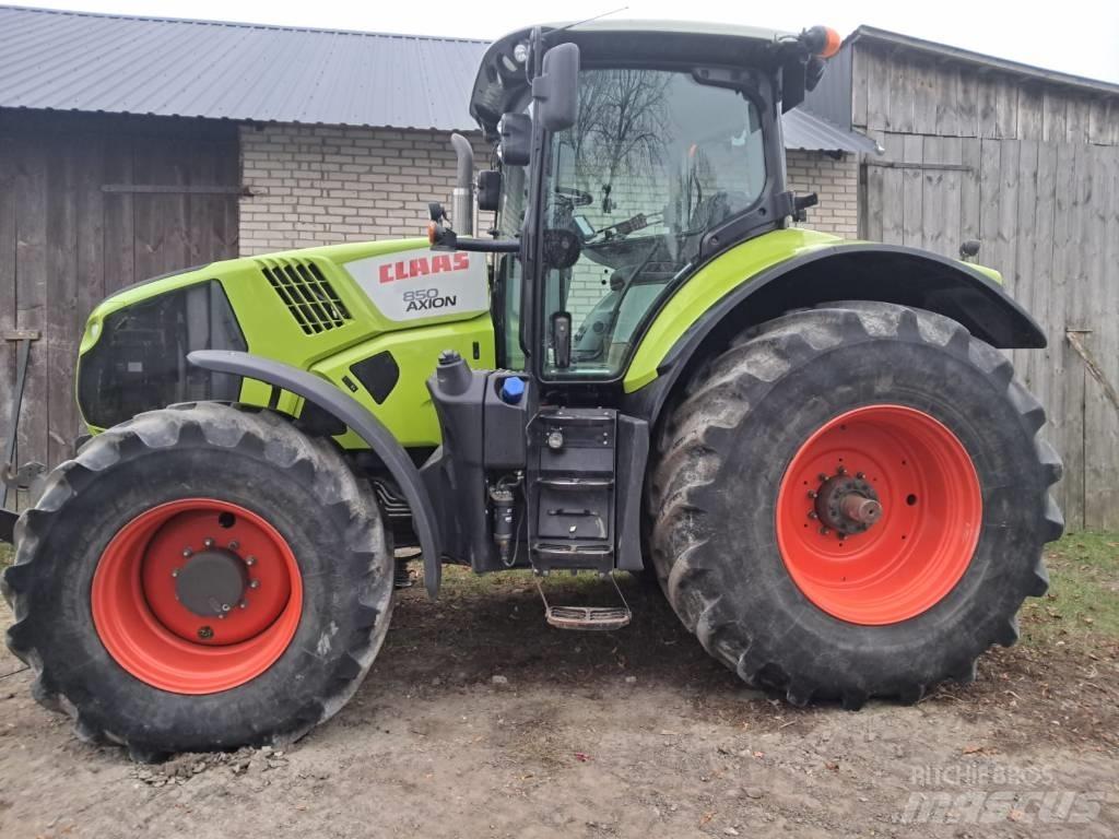 CLAAS Axion 850 Traktori