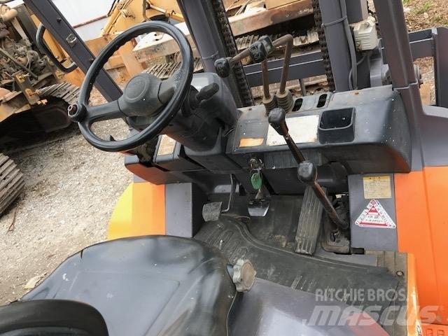 Toyota 7 FD 40 Dizelski viličari