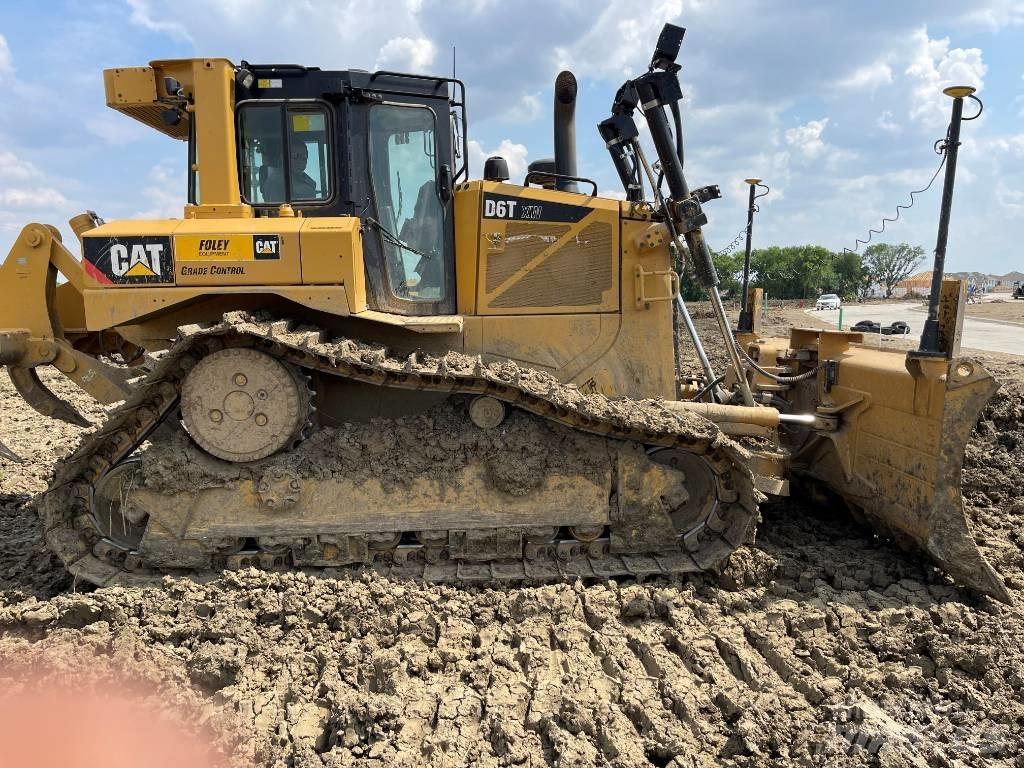 CAT D 6 T XW VP Buldožeri gusjeničari