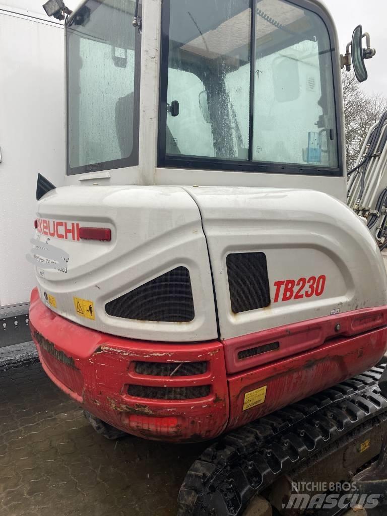 Takeuchi TB 230 Mini bageri <7t