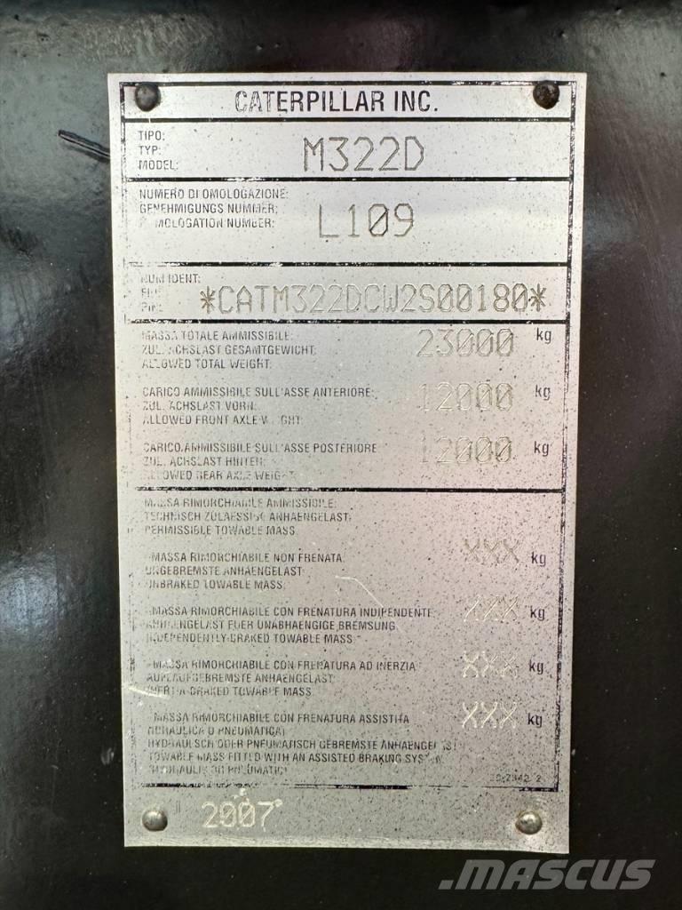 CAT M 322 D Bageri na kotačima