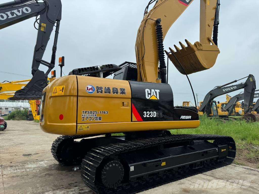CAT 323D2 Bageri gusjeničari