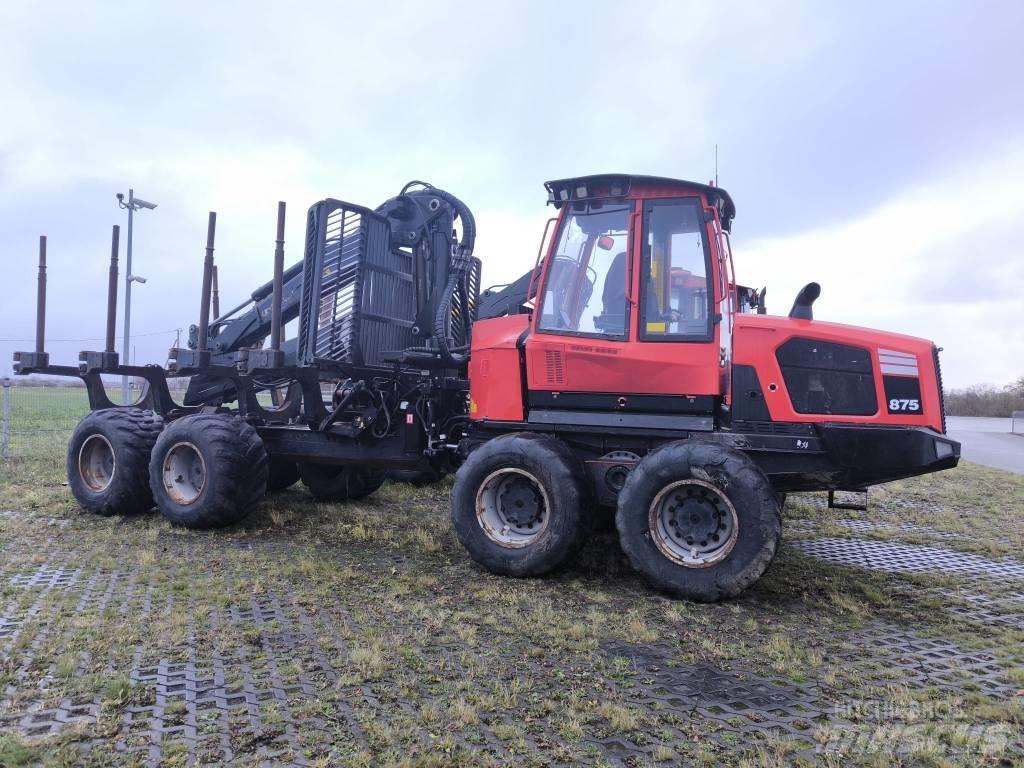 Komatsu 875 Forvarderi