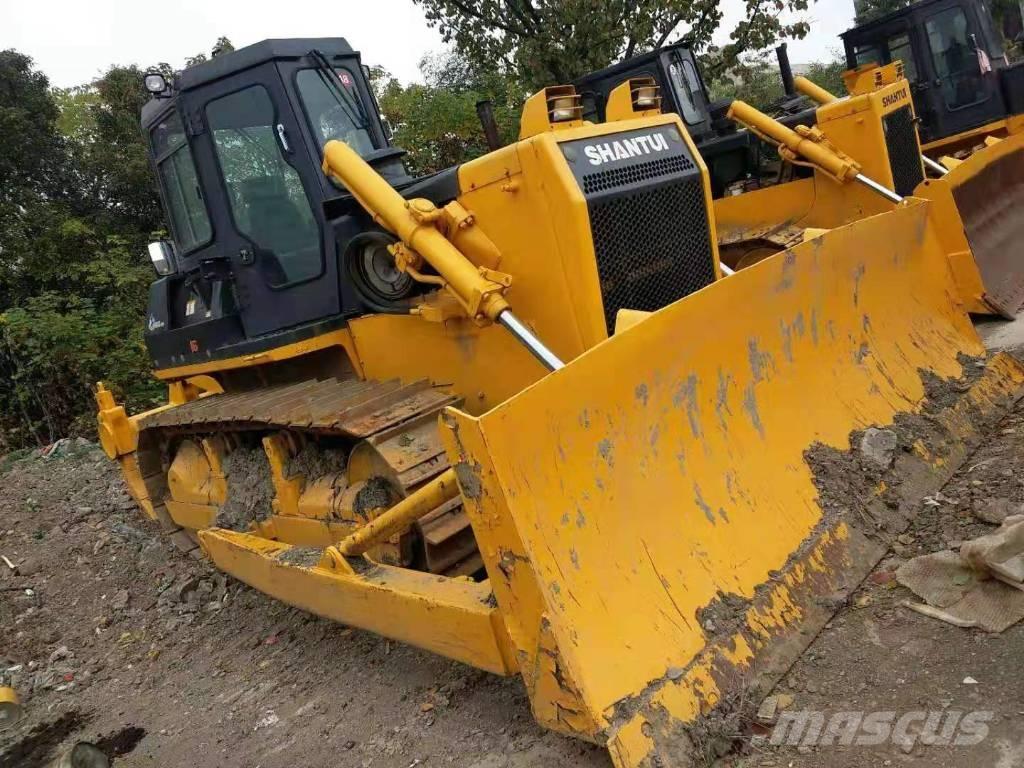 Shantui SD16 Buldožeri gusjeničari