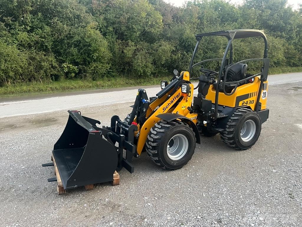 Schäffer 2430 Skid steer mini utovarivači