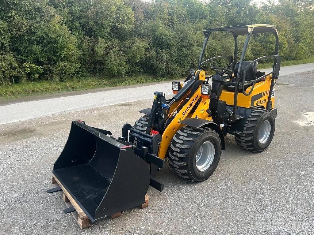 Schäffer 2430 Skid steer mini utovarivači