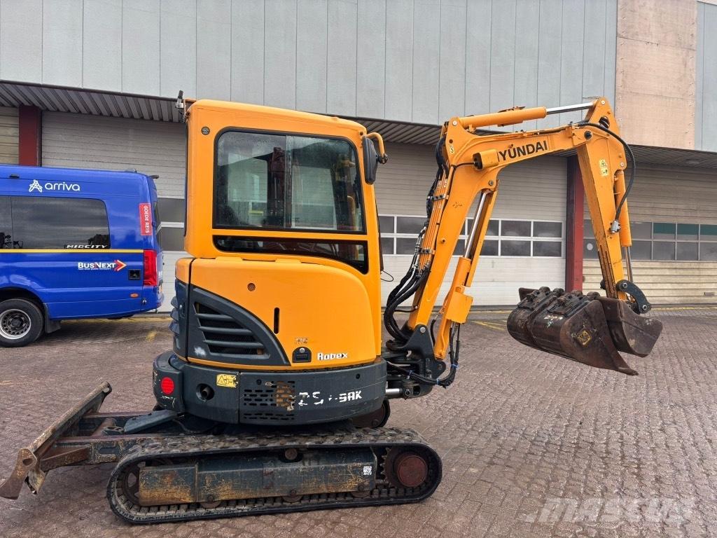 Hyundai 25 Z-9A Mini bageri <7t
