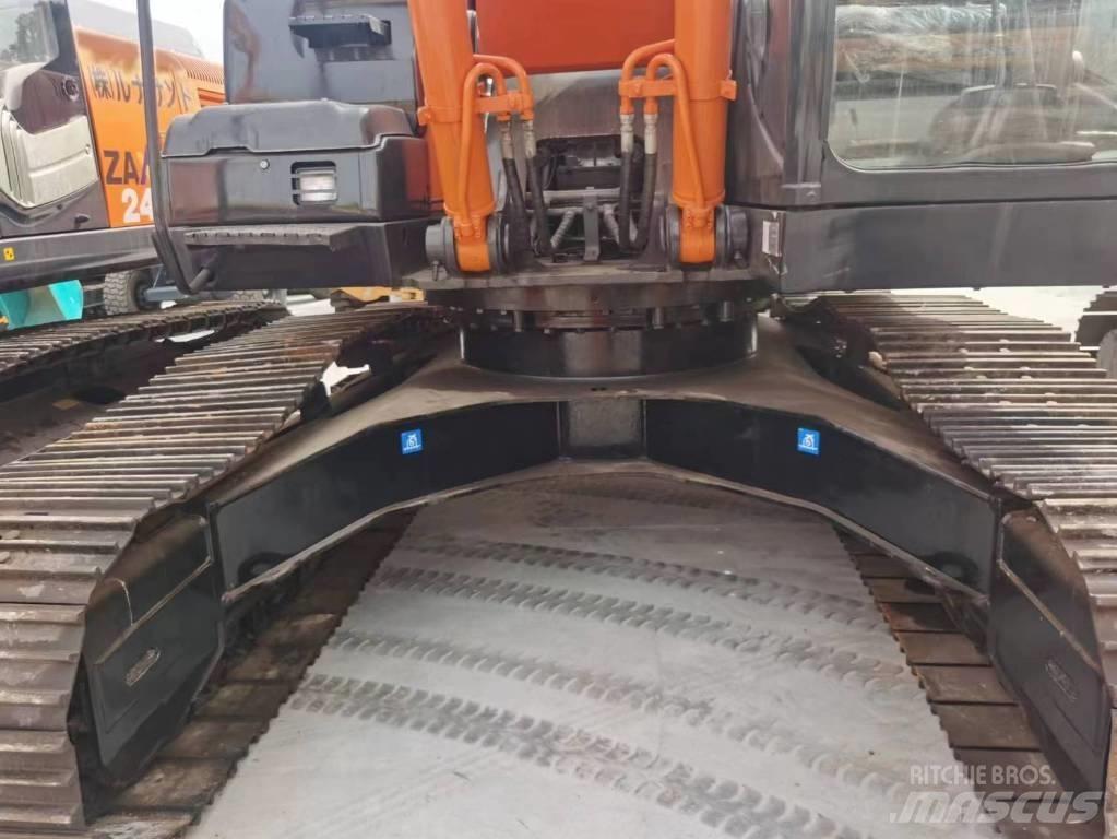 Hitachi ZX 240 Bageri gusjeničari