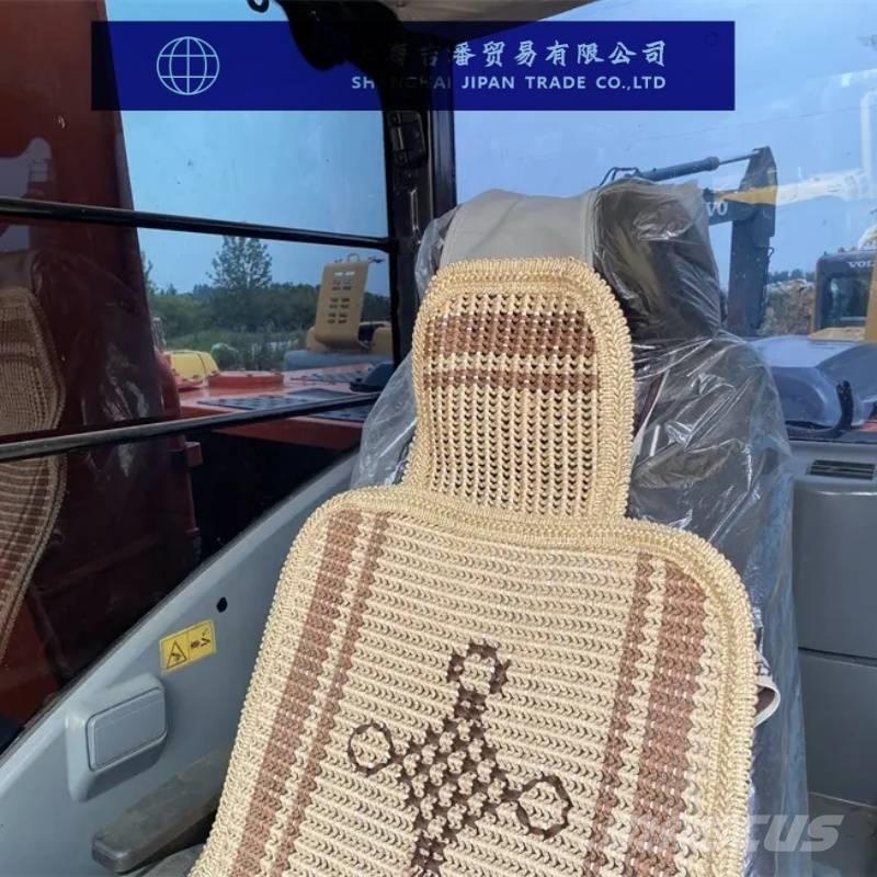 Hitachi ZX 210 Bageri gusjeničari