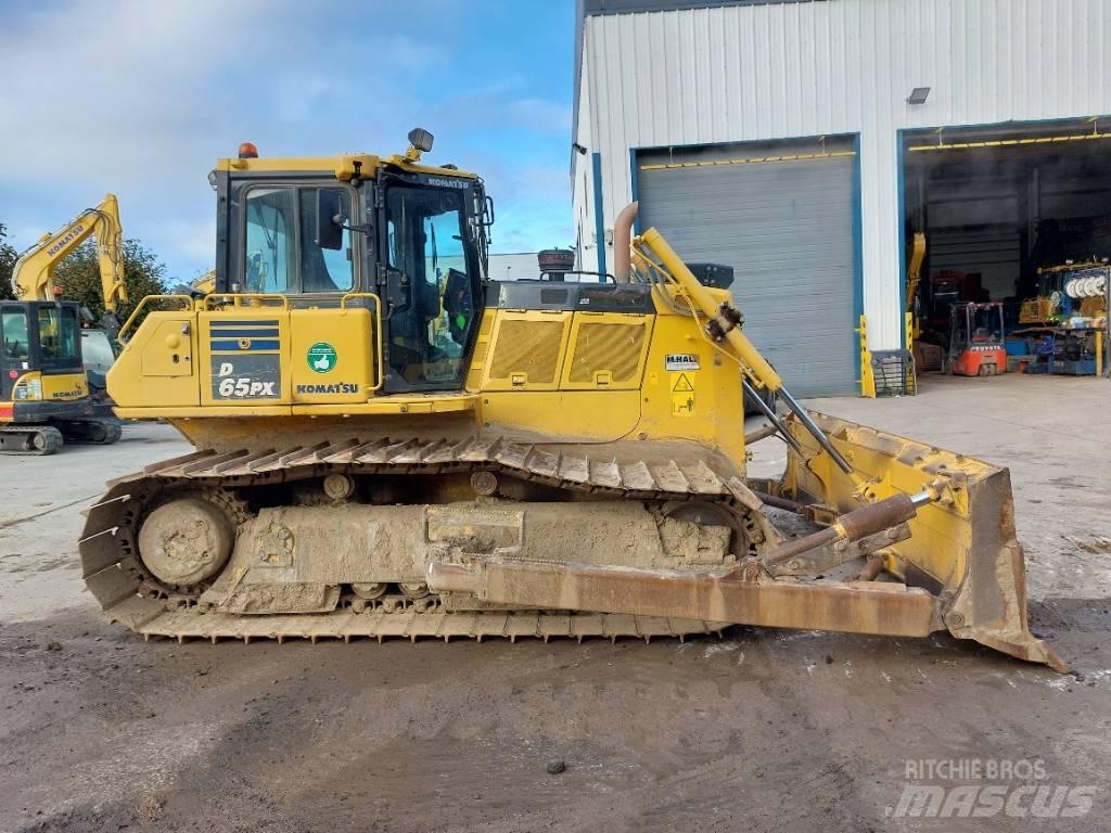Komatsu D65PX-18 Buldožeri gusjeničari