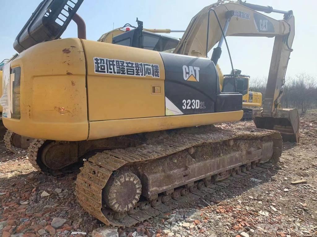 CAT 323D2 Bageri gusjeničari
