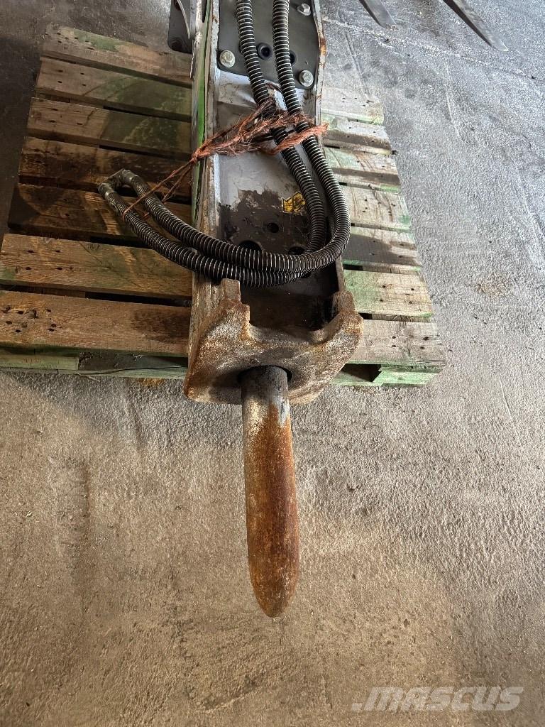 Hyundai R140W-9A Bageri na kotačima