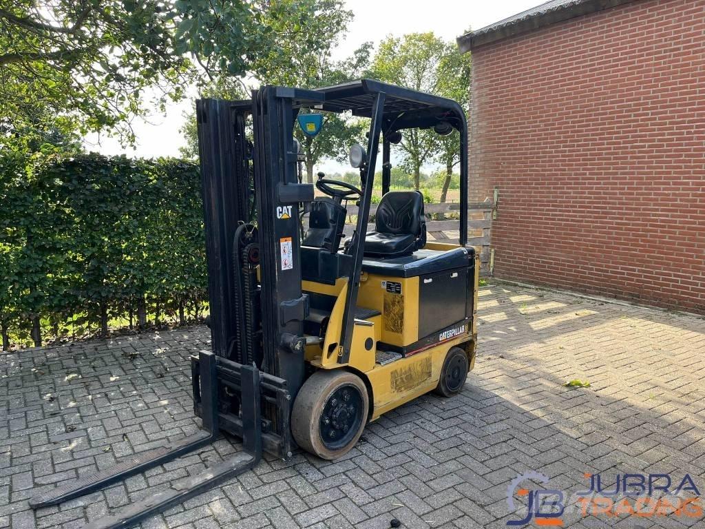 CAT EC25N Električni viličari