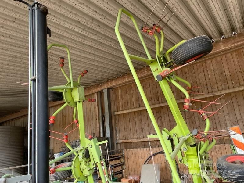 CLAAS Volto 670 Okretači i sakupljači sijena