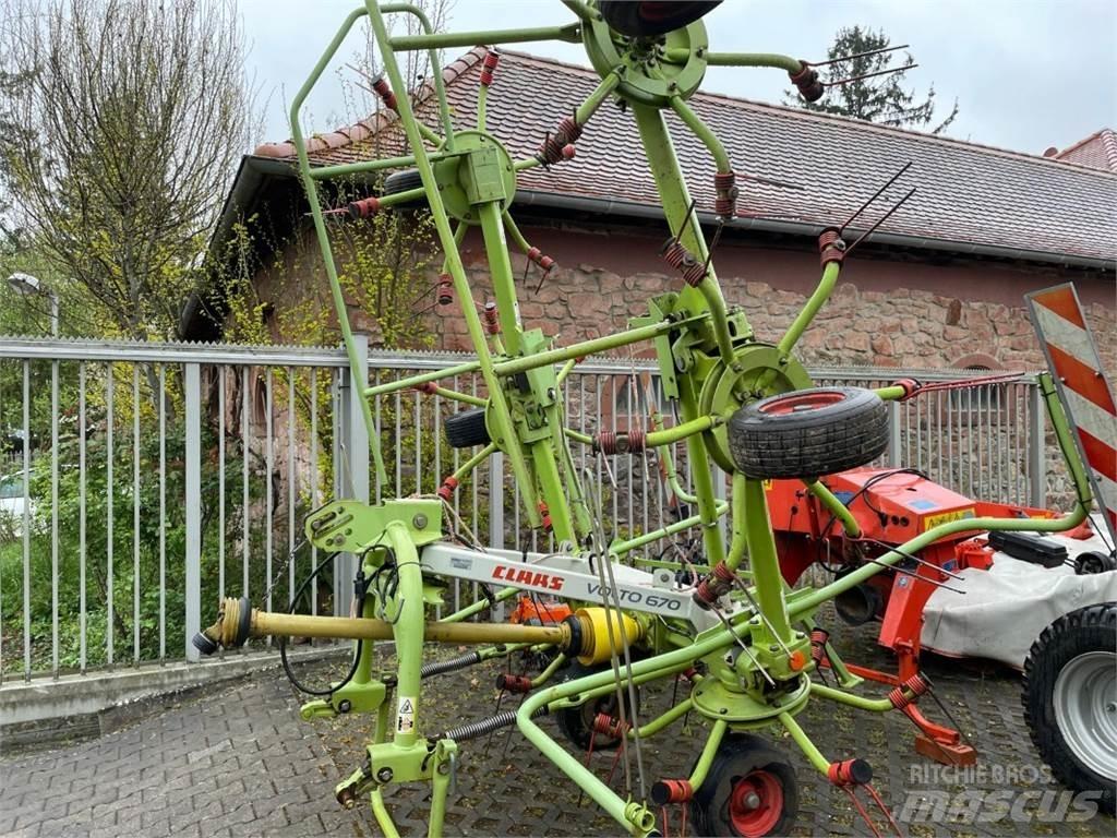 CLAAS Volto 670 Okretači i sakupljači sijena