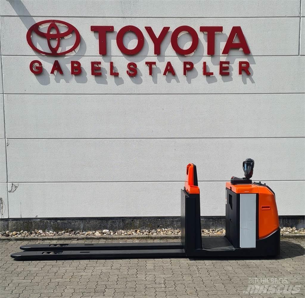 Toyota OSE 250 Niskopodizni komisioni viličar