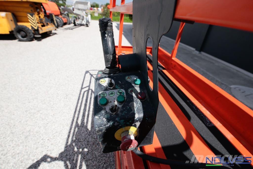 Haulotte COMPACT8 Škaraste platforme