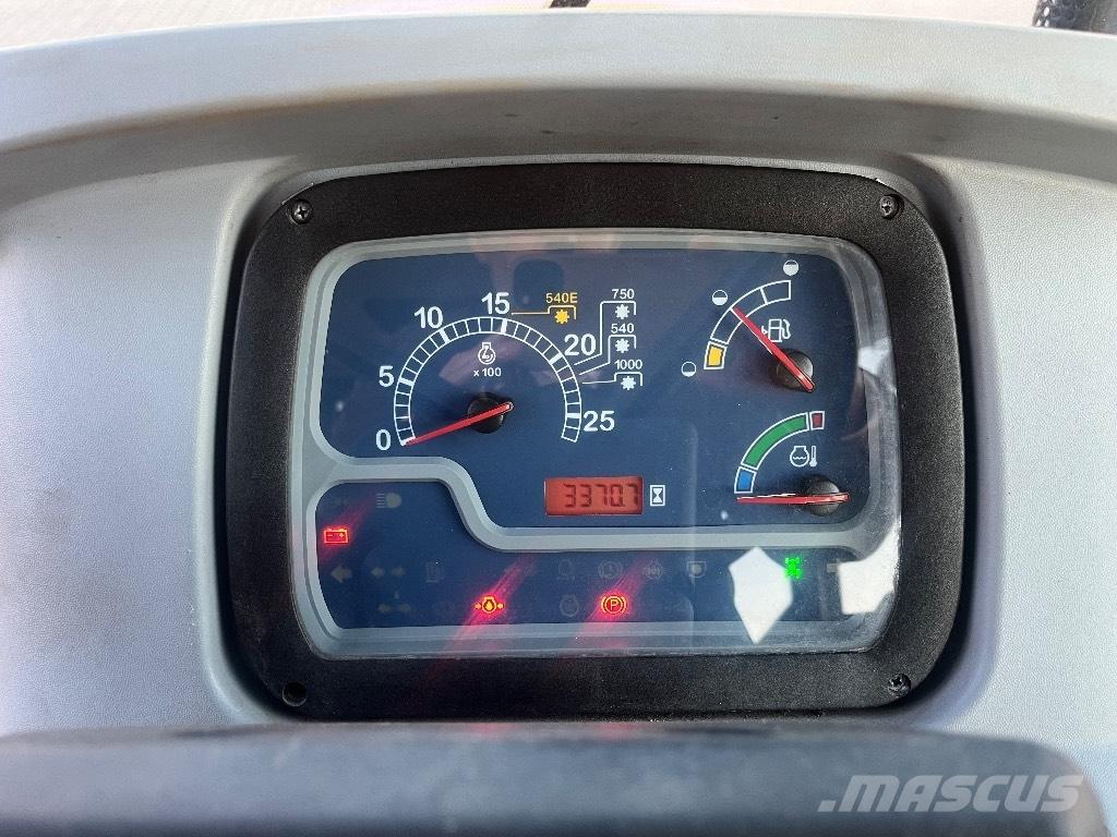 New Holland TD 5.85 Traktori