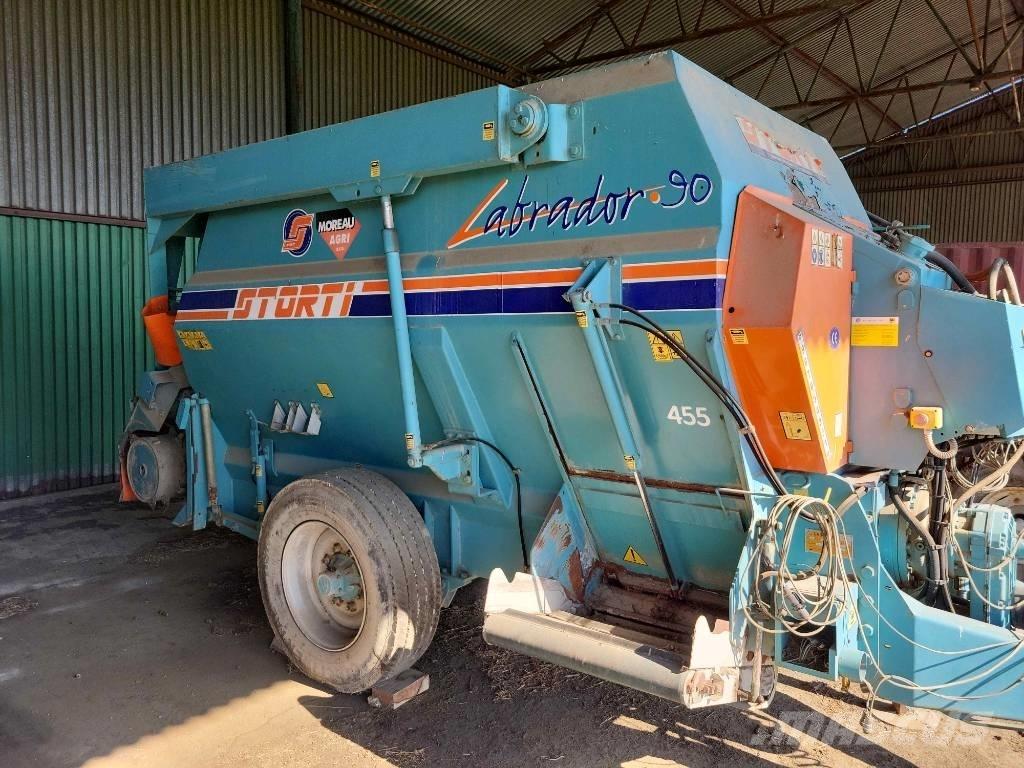 Storti Labrador 9 Mikser hranilice