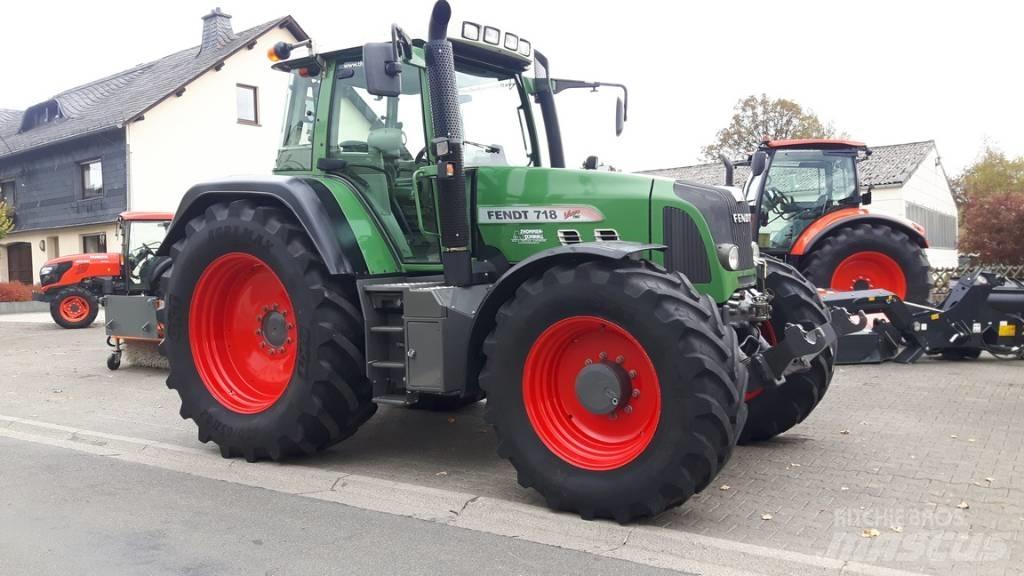 Fendt 718 Vario TMS Traktori