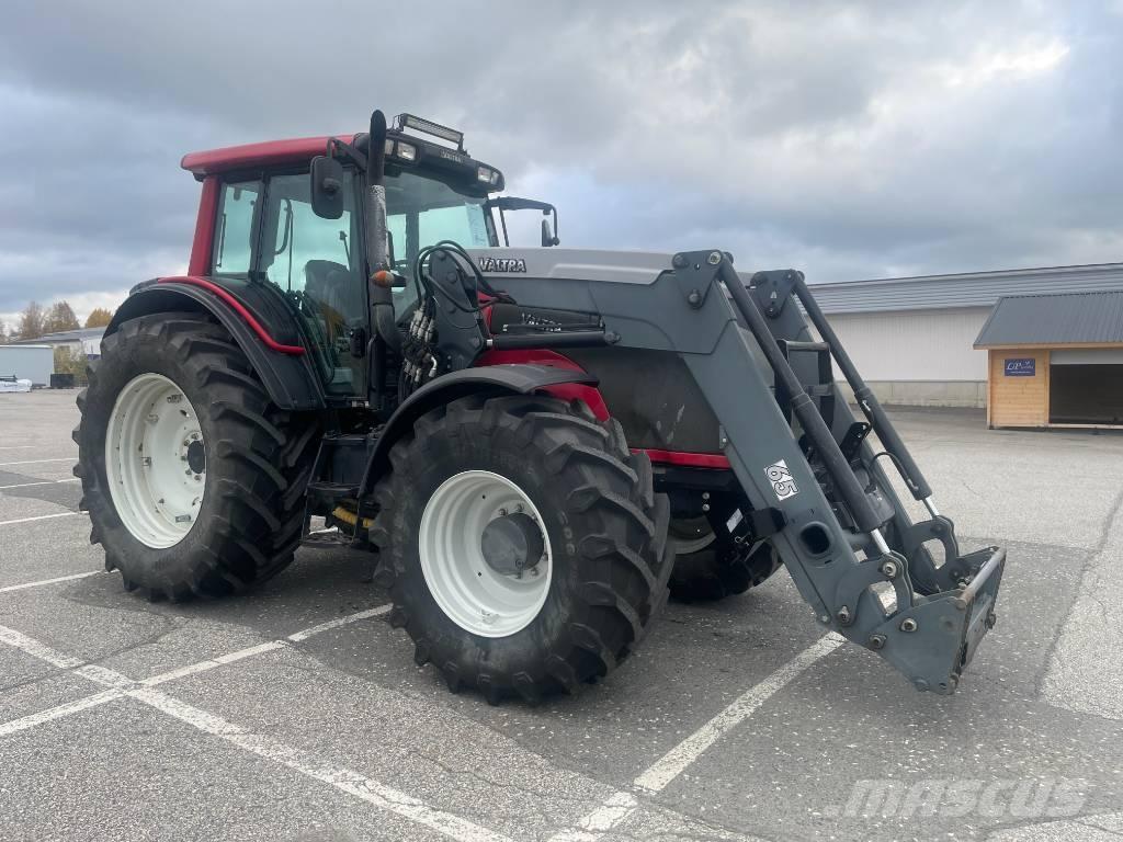 Valtra T 131 Traktori