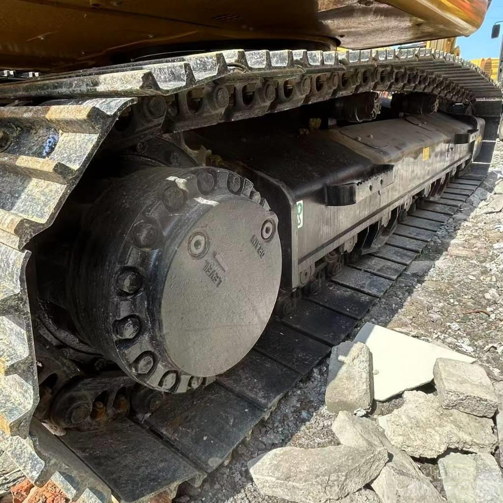 CAT 326D2L Bageri gusjeničari