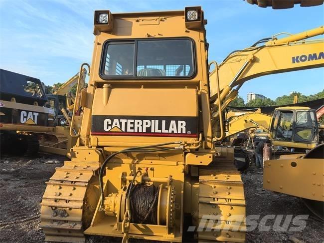 CAT D 6 D Buldožeri gusjeničari