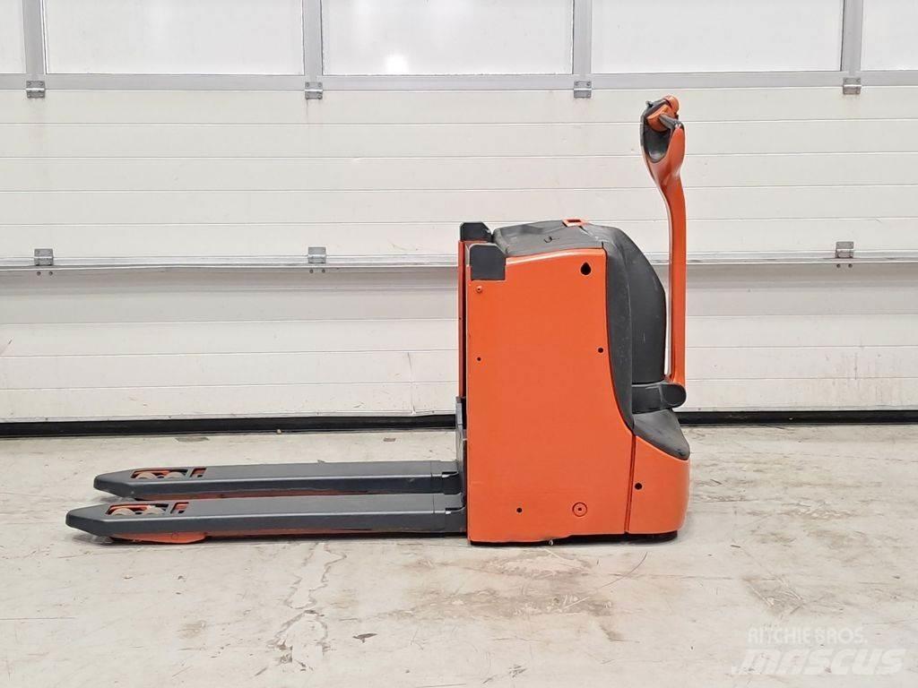 Linde T16L Ručni paletni viličar