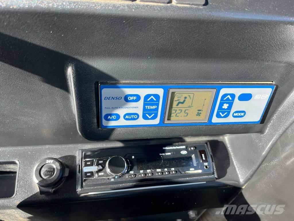 Takeuchi TB 295 W Bageri na kotačima