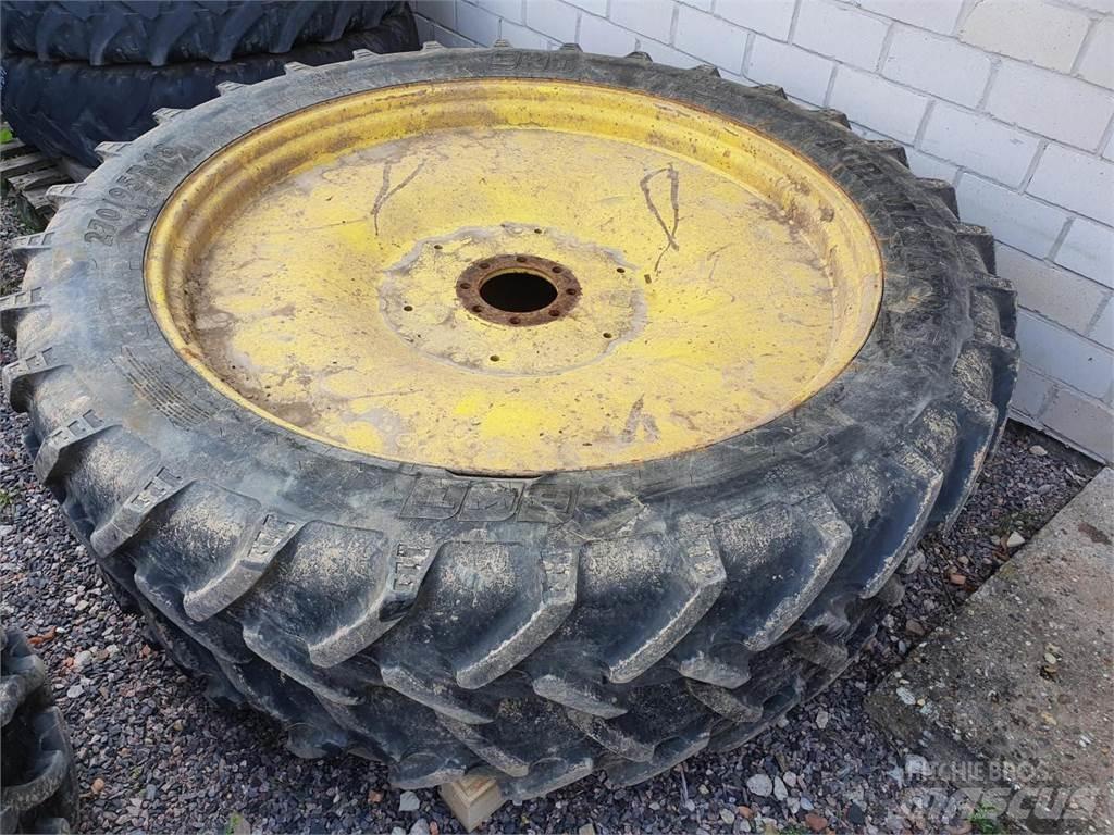 BKT 270/95R48 x2 Gume, kotači i naplatci